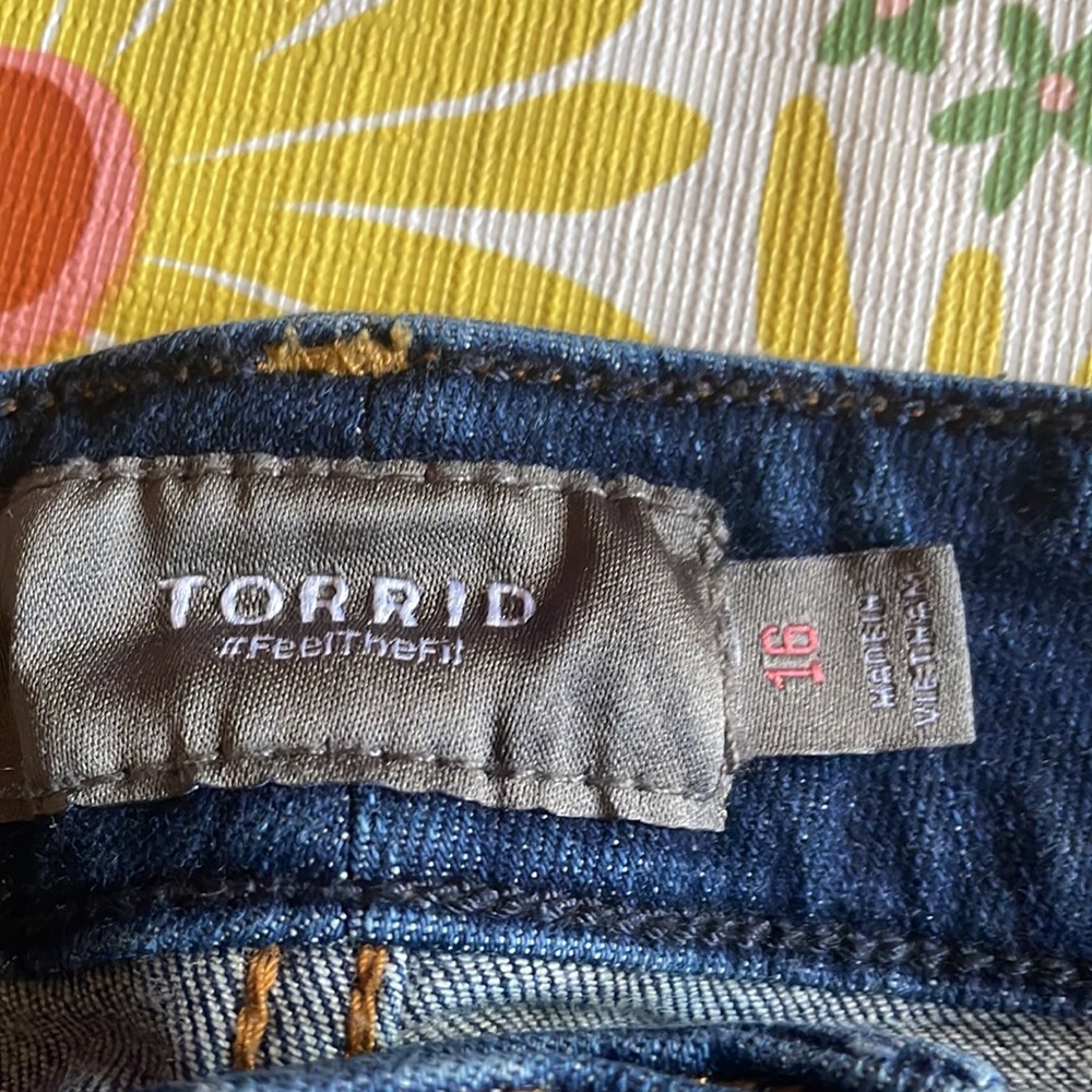 Torrid Button Fly Denim Shorts - Picture 3 of 7